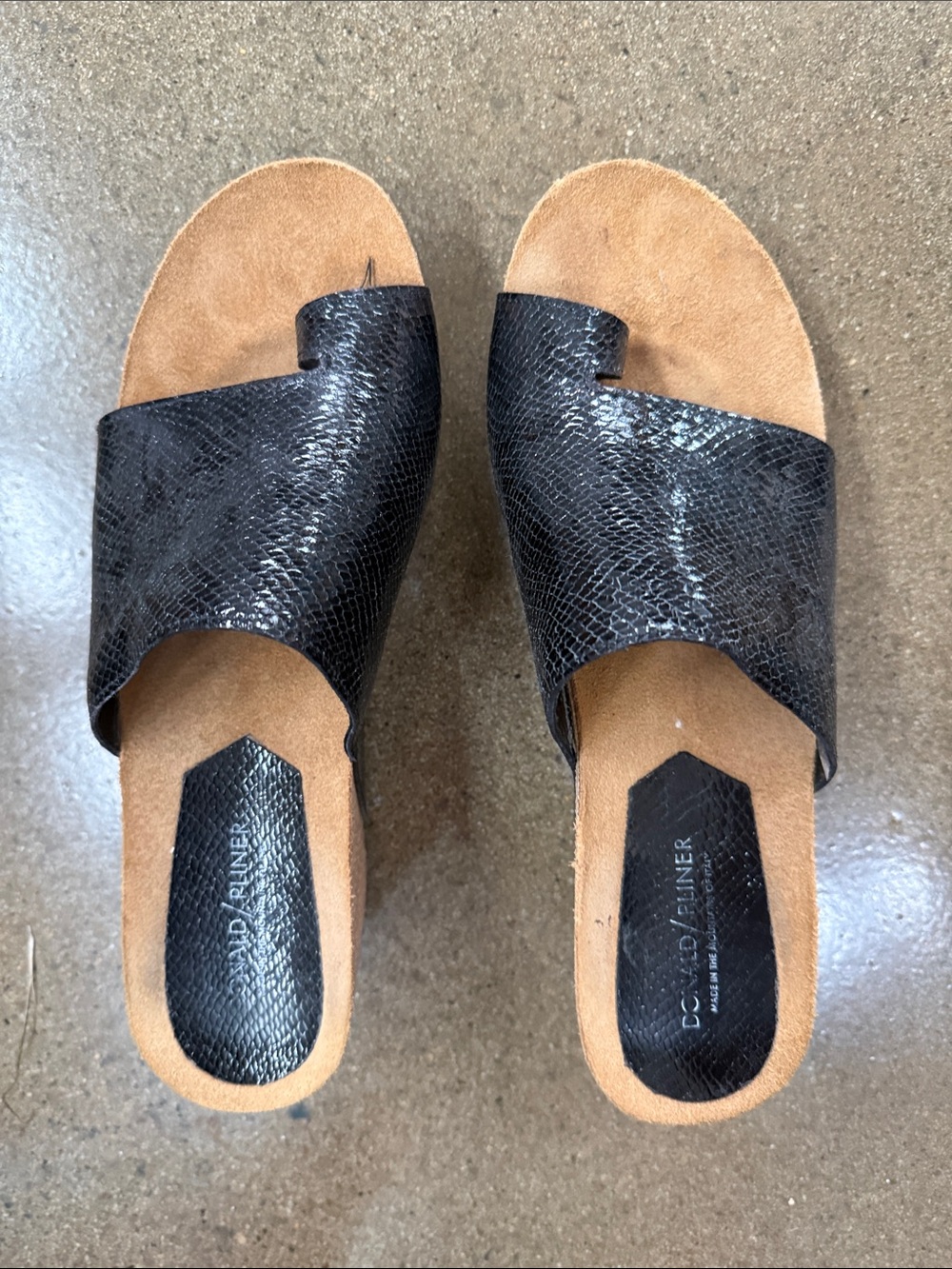 Donald J Pliner Wedges